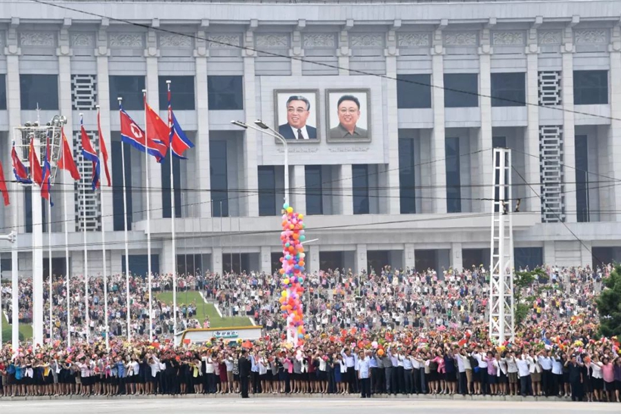 習(xí)近平総書記が専用機(jī)で朝鮮に到著