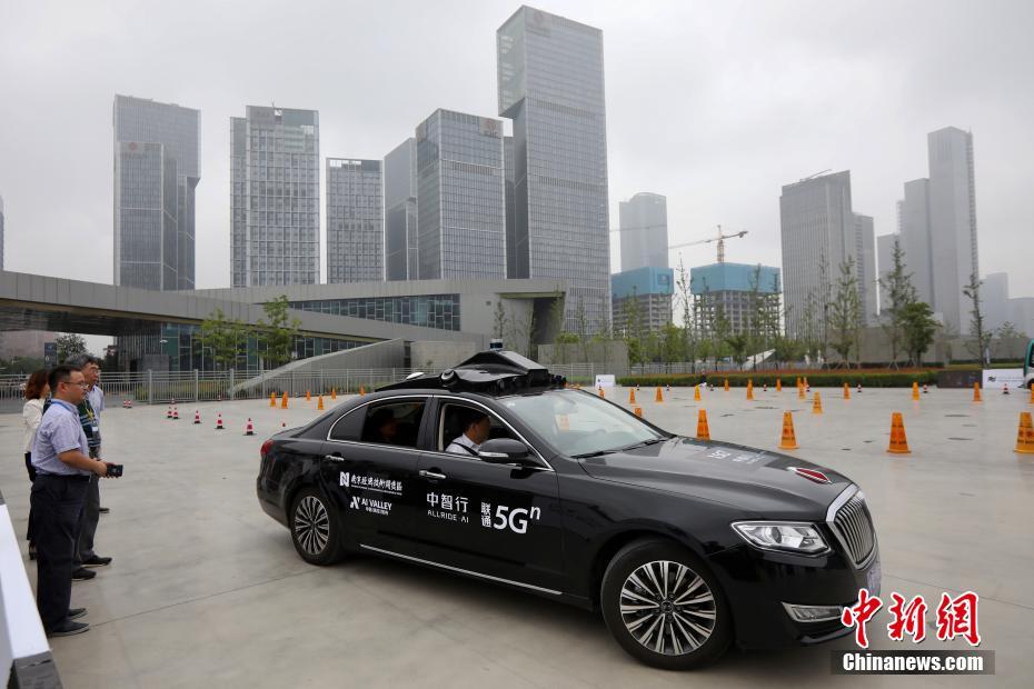 「5G」を活用した「AI新世代自動(dòng)運(yùn)転車」（撮影?泱波）