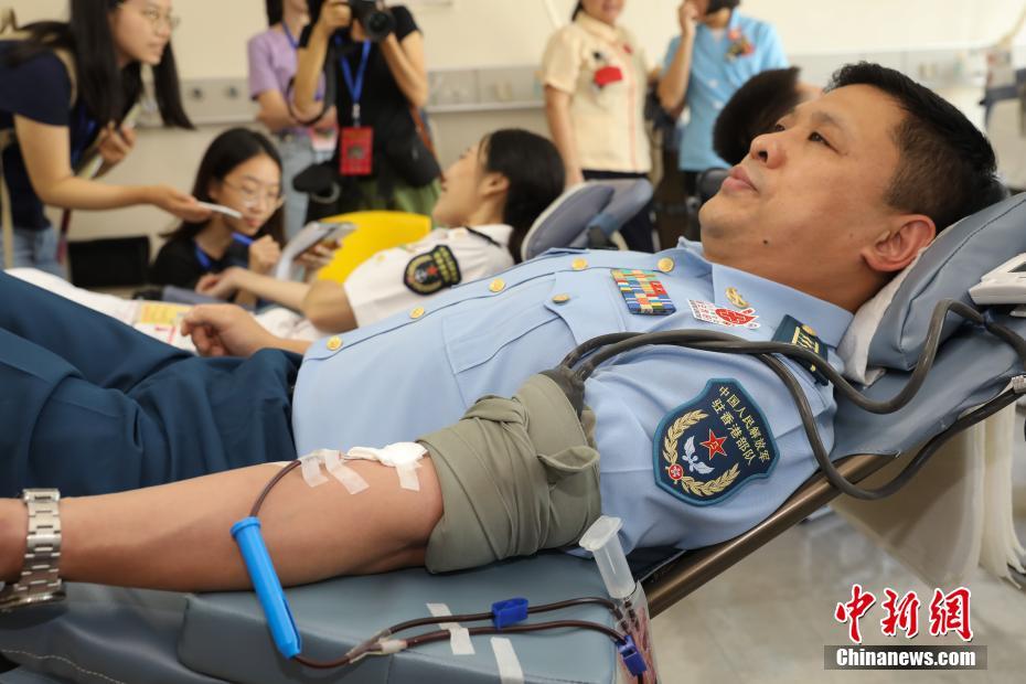 香港駐在部隊が22年連続で無償獻血、400人で約16萬ミリリットル