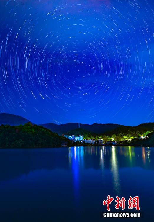 「セント?ローレンスの涙」　夏の夜空を彩るペルセウス座流星群