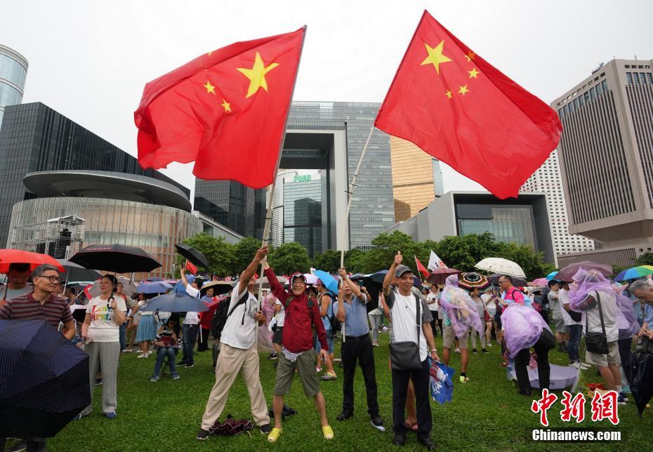 香港で「暴力反対、香港を救おう」集會　市民47萬人以上が參加