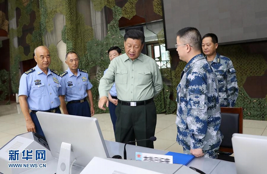 習(xí)近平総書記が空軍某基地を視察