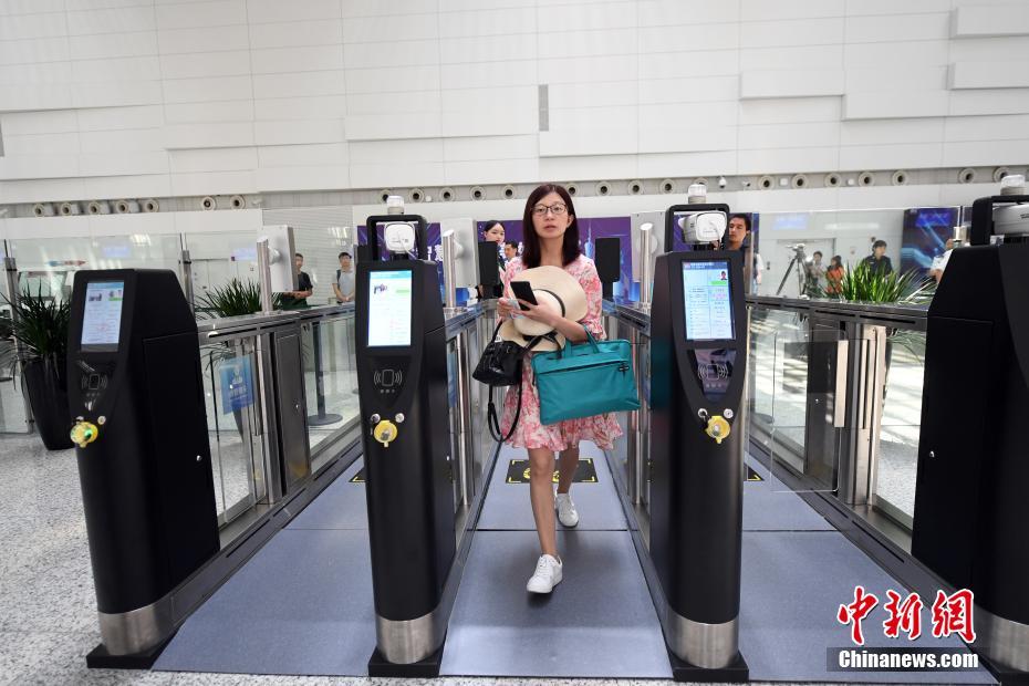 広州白雲(yún)空港で中國の民用航空で初の「易安検」のテスト運用スタート