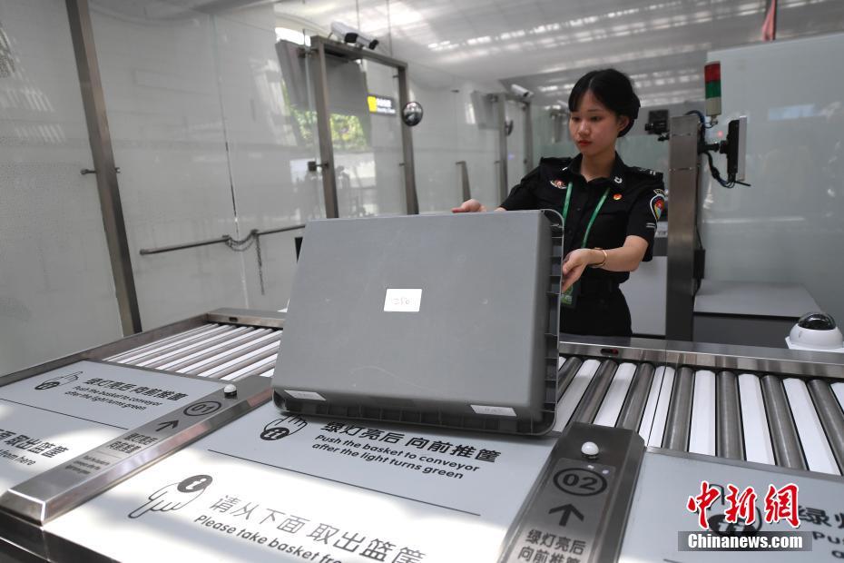 広州白雲(yún)空港で中國の民用航空で初の「易安検」のテスト運用スタート