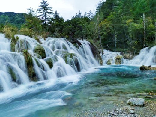 世界遺産九寨溝、震災(zāi)後の壯麗な景観が空間情報(bào)技術(shù)で確認(rèn)