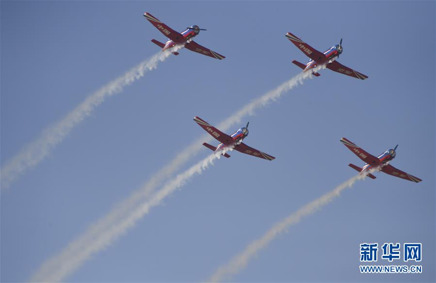 殲20、運(yùn)20が長(zhǎng)春の空に舞い　人民空軍創(chuàng)設(shè)70周年を祝賀