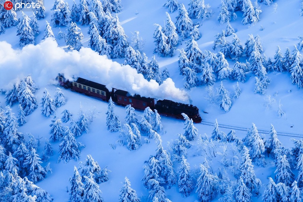 上空から撮影したドイツ?ハルツ山地の雪景色。（寫真著作権は東方ICが所有のため転載禁止）。