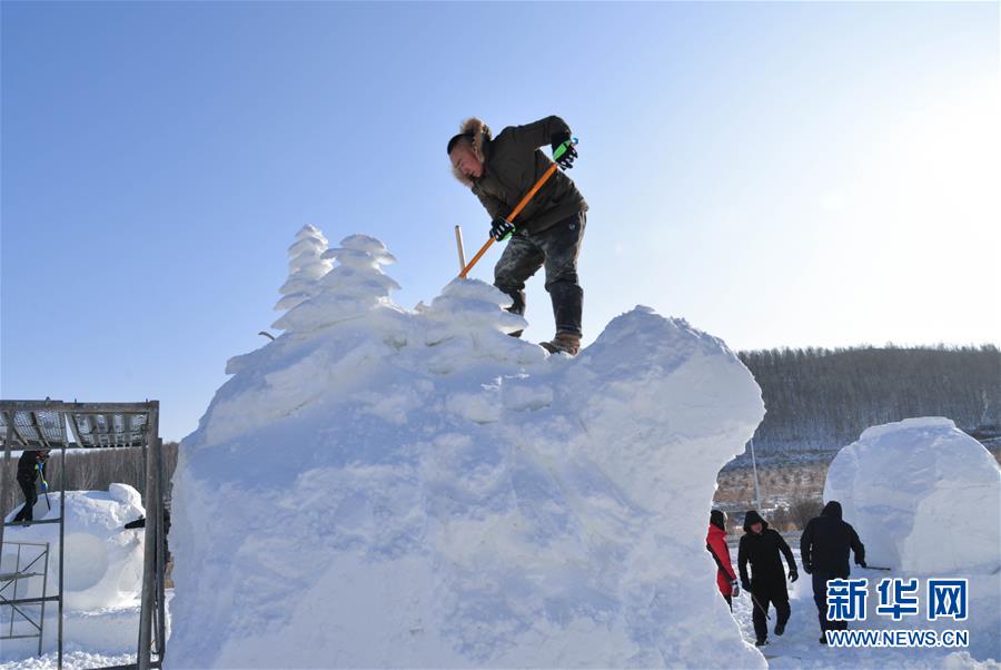 フルンボイルで雪の彫刻コンテストが開幕　內(nèi)蒙古