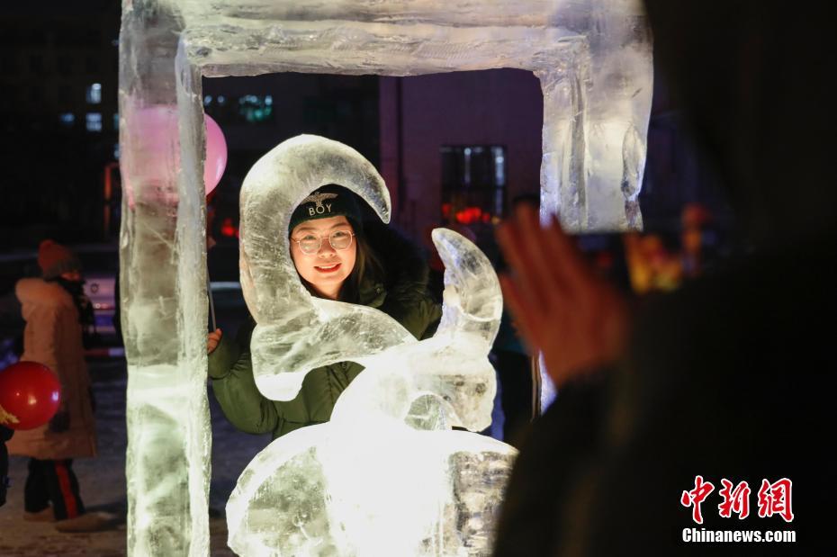 ハルビン工業(yè)大學(xué)第3回氷雪文化祭りが開(kāi)幕　 黒竜江省