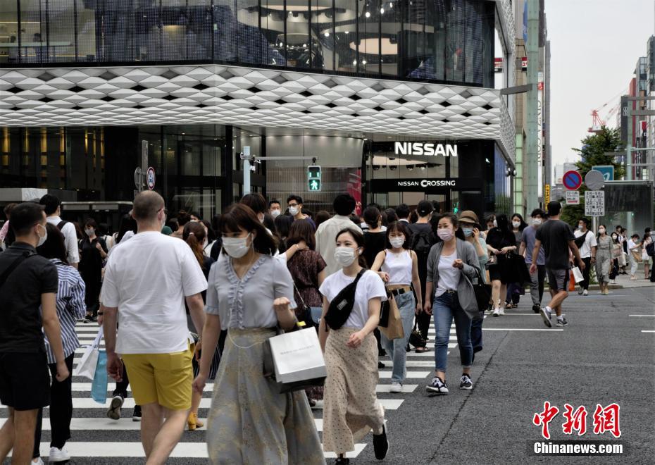 「東京アラート」発動後最初の週末、感染対策に萬全盡くす店舗　日本