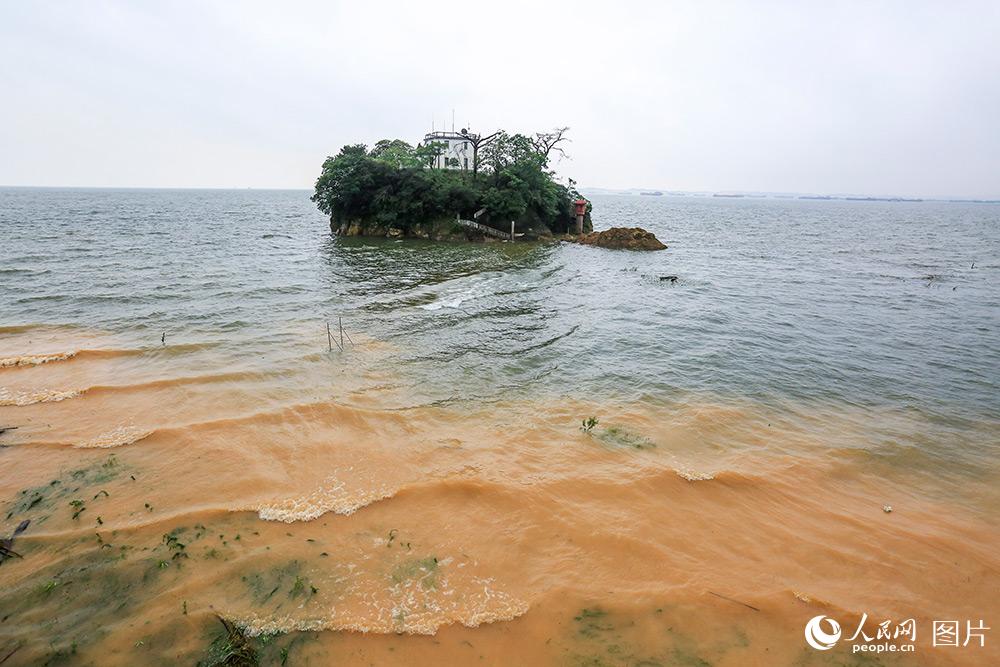 中國(guó)最大の淡水湖の水位が洪水警戒レベル超える