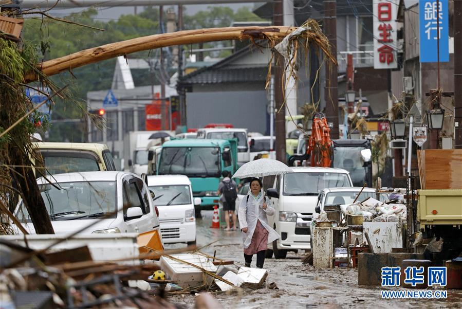 日本の九州豪雨の死者56人に