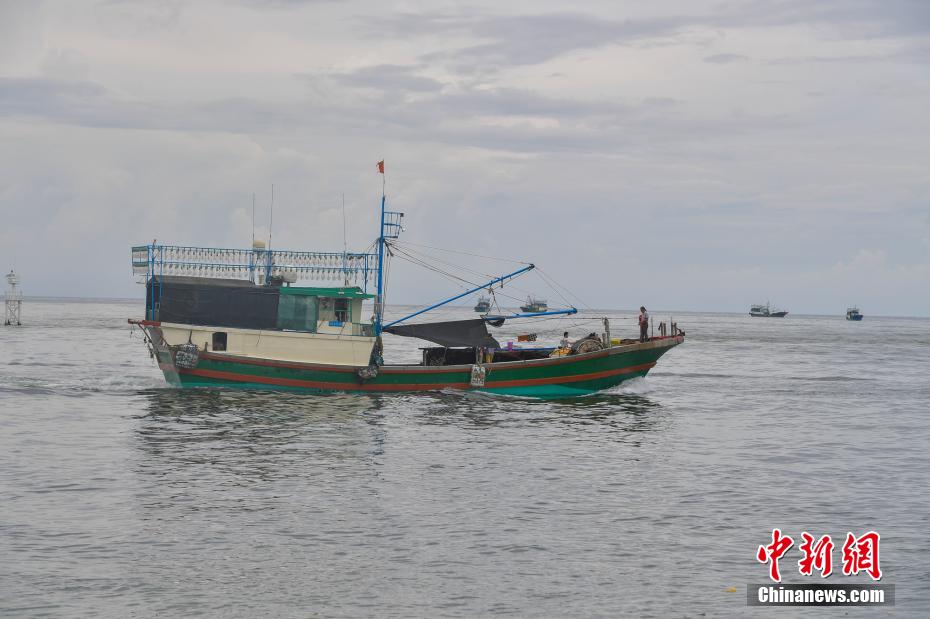 南中國(guó)海、夏の休漁期が終了　海南の漁船1萬6700隻が出漁