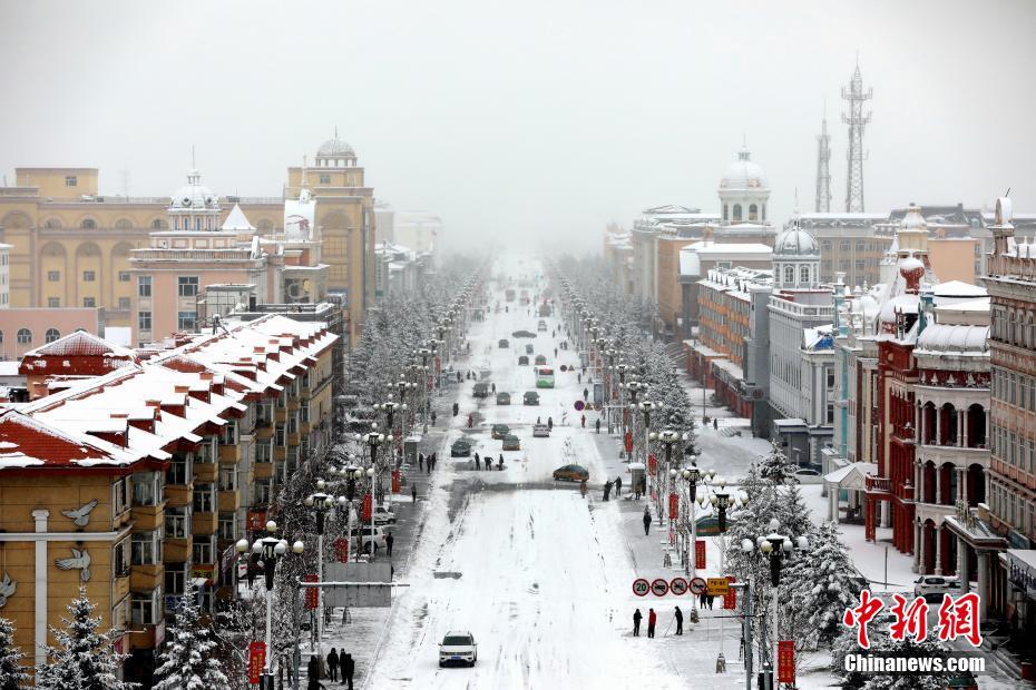 27日、雪に覆われた黒竜江省漠河市（撮影?王景陽(yáng)）。