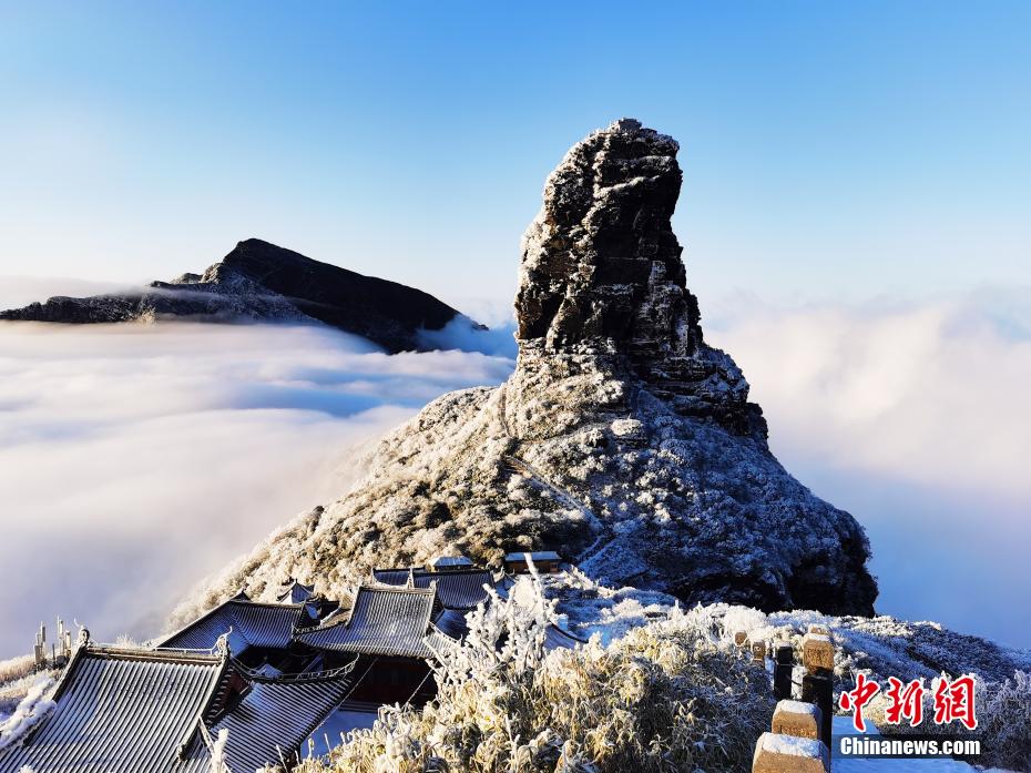 沸き起こる雲(yún)海が広がる世界自然遺産「梵浄山」　貴州省