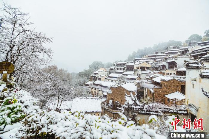 今冬の初雪迎えた中國の最も美しい郷村　江西省