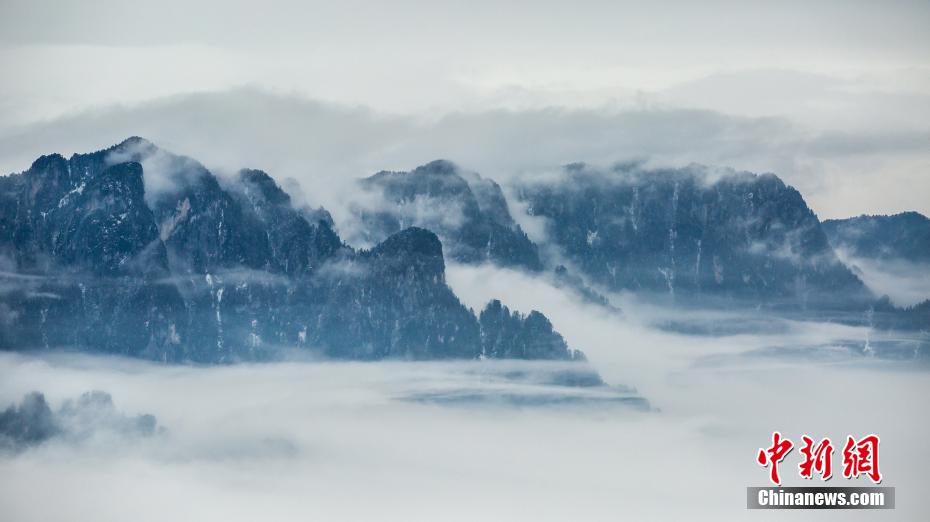 神農(nóng)架の雲(yún)海（撮影?薛揚）。