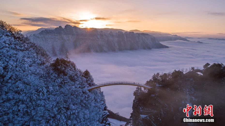 上空から撮影した神農(nóng)架の氷雪世界　湖北省