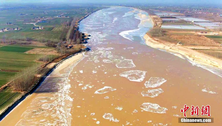 黃河の山東省區(qū)間に426キロメートルにわたり広がる氷の流體