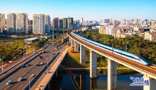 高速鉄道車両「復(fù)興號」が初めて海を渡り海南島に上陸