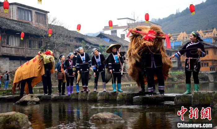 特色豊かな新年迎える風(fēng)習(xí)の數(shù)々　広西