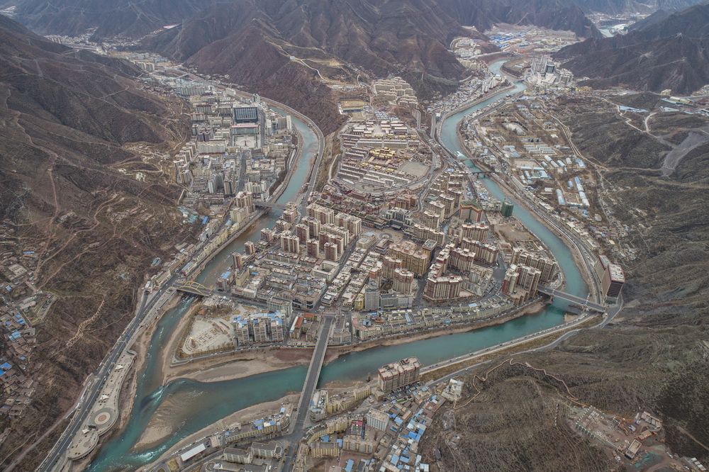 上空から眺めた「東チベットの真珠」　チベット自治區(qū)昌都市