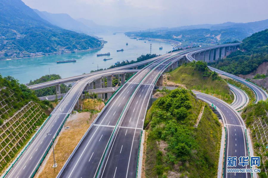 三峽翻壩江北高速道路、開通までカウントダウン