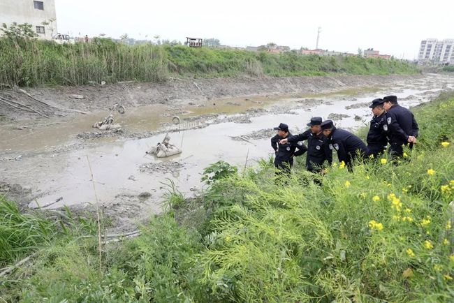 舊日本軍の航空機(jī)搭載爆弾を処理　江蘇省揚(yáng)州市