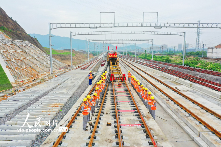 中國國內(nèi)初となる民営の高速鉄道が全線開通　浙江省臺州