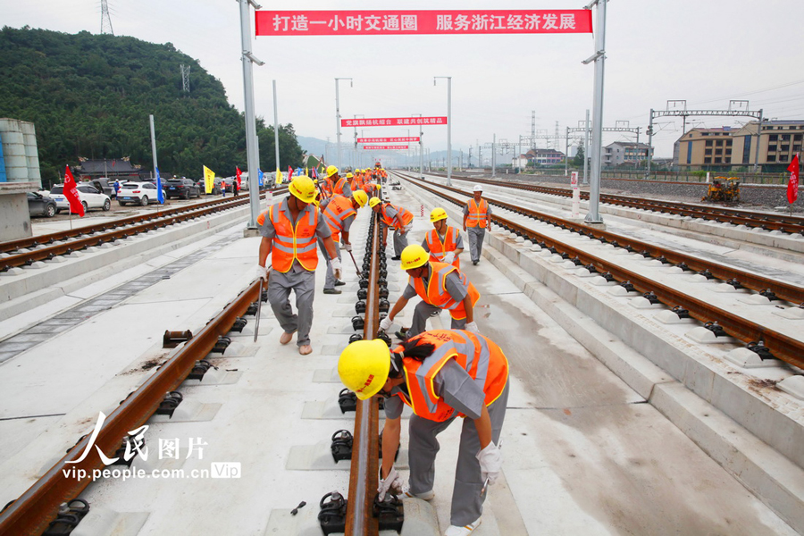 中國國內(nèi)初となる民営の高速鉄道が全線開通　浙江省臺州