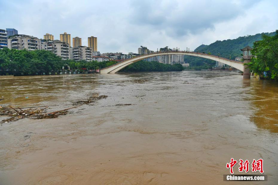 重慶市が3級洪水防止緊急時(shí)対応策を発令