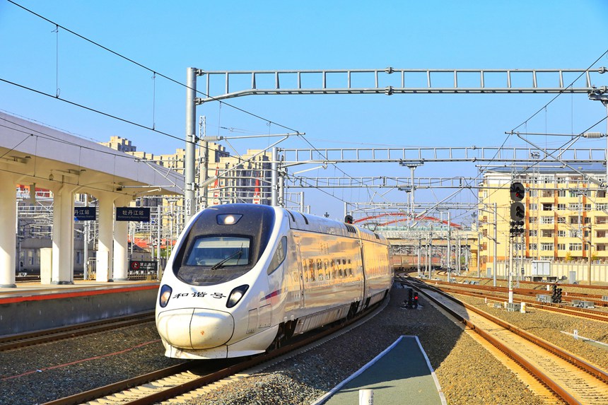 時速250キロ！中國最東端の高速鉄道「牡佳高速鉄道」が試運転　黒竜江省