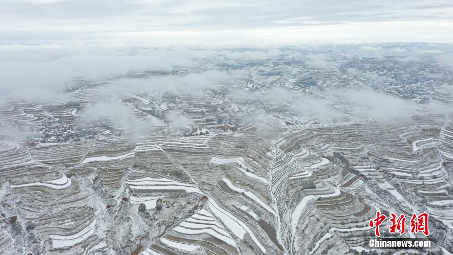 甘粛省定西市安定區(qū)の雪景色（撮影?王金生）。