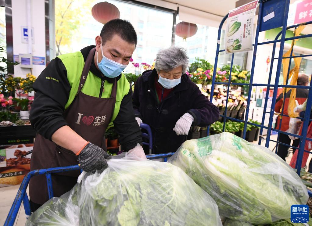 北京市のスーパーに産地直送の冬野菜登場　売れ行き好調(diào)