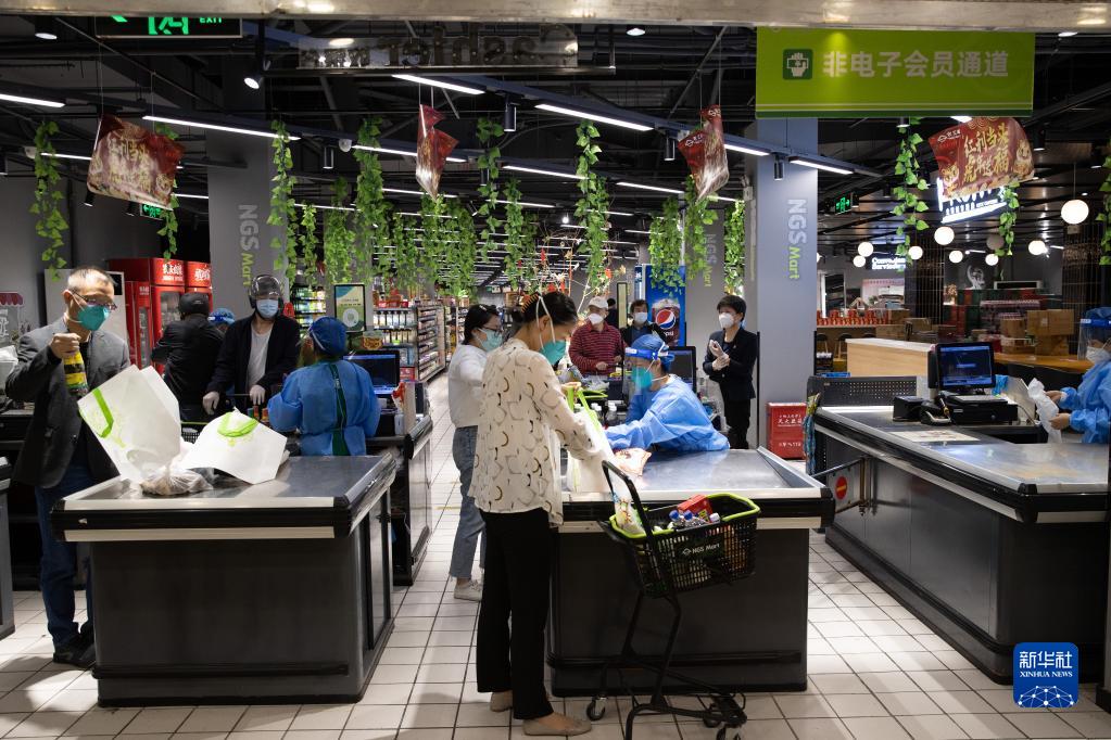 上海市で通常の生産活動と生活を段階的に再開へ