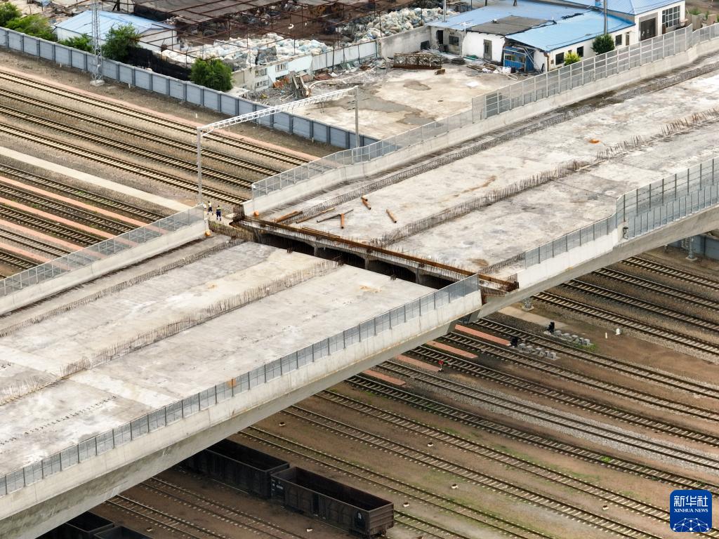 中國(guó)の厳寒地域で最大スパン?最重量連続梁構(gòu)造橋の閉合に成功　黒竜江省