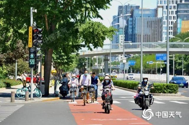 6月23日、北京の街中。