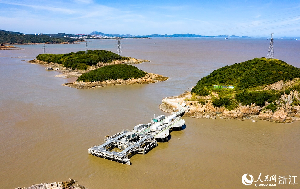 とうとうと流れる海の水から生まれる電気　浙江省岱山