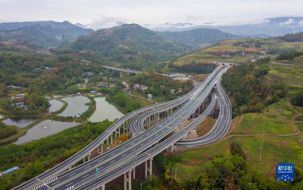 三峽ダムエリアに大型渡河道路が新設(shè)