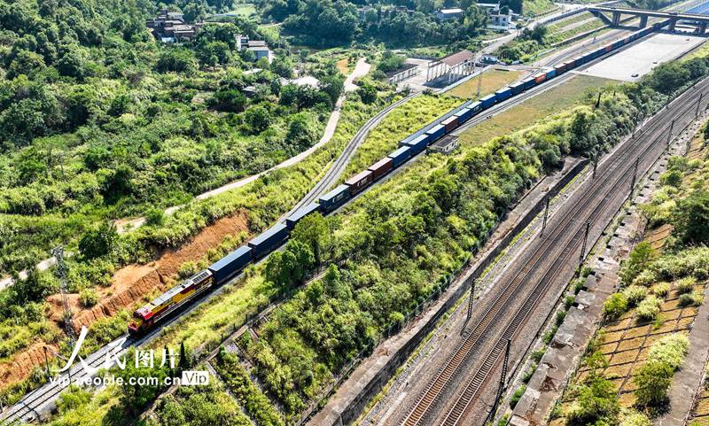 江西省西部で初の中歐班列が運行スタート