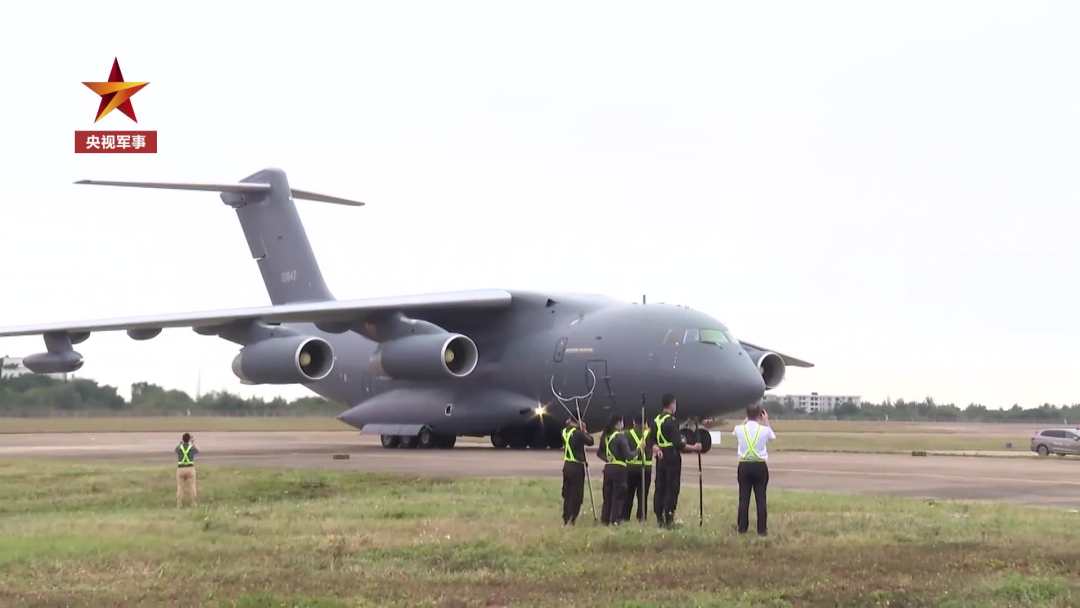 中國航空ショーでのお披露目は初めてとなる「運油-20」。