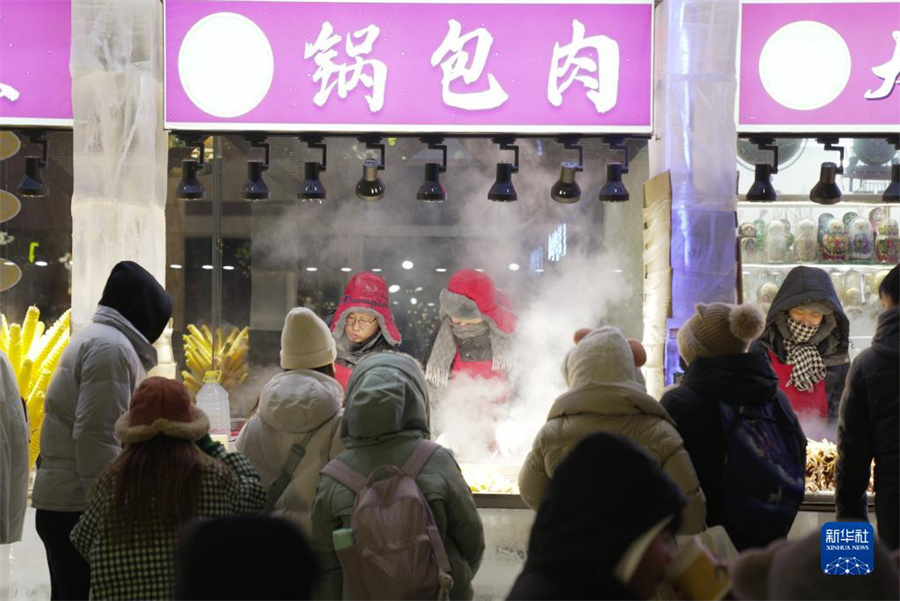 観光客の人気集める氷の建物「氷屋」　黒竜江省哈爾浜