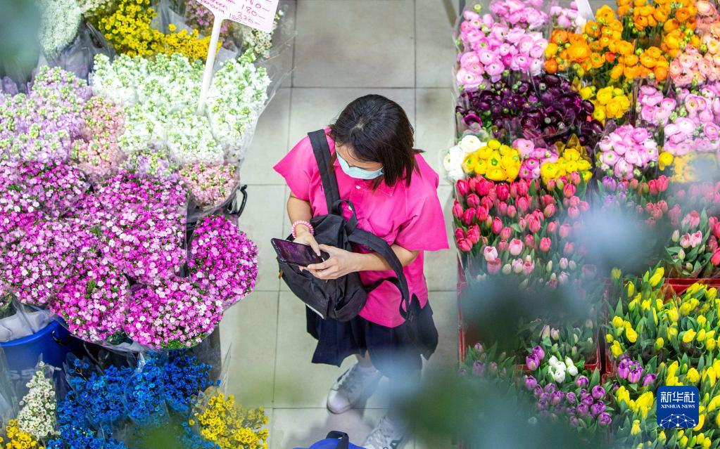 タイ?バンコクで香る中國?雲(yún)南産の花