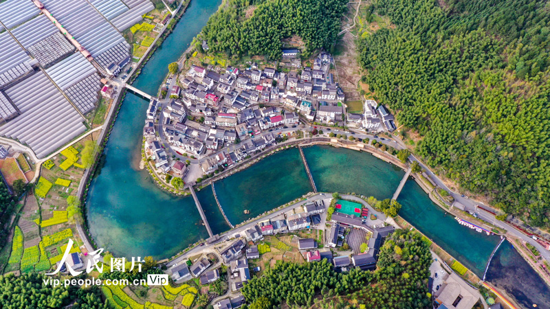 山村を彩る田園の春景色　浙江省淳安