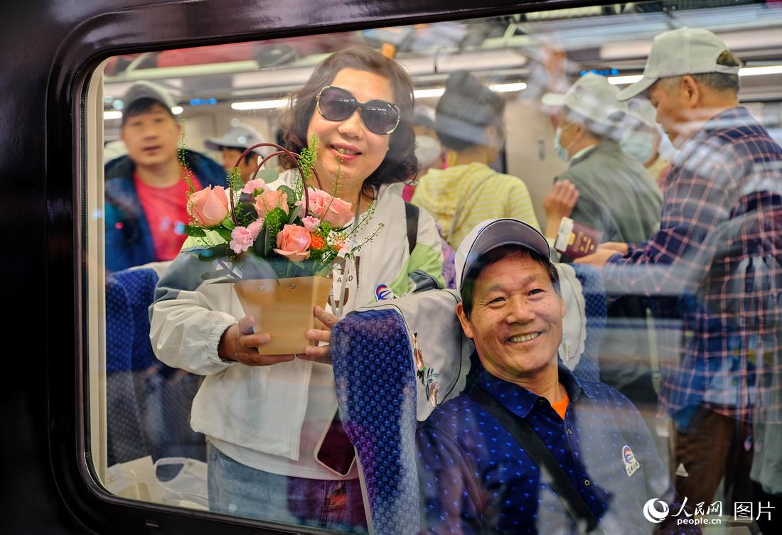 中國ラオス鉄道の國際旅客列車が運(yùn)行開始