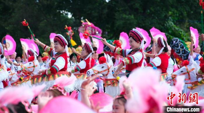 「三月街民族フェスティバル」が開幕　雲(yún)南省大理