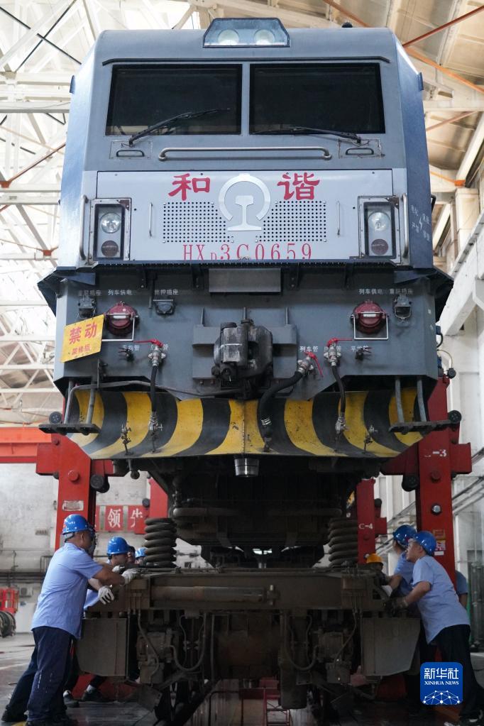 「暑運」控え列車の車両點検を実施　北京