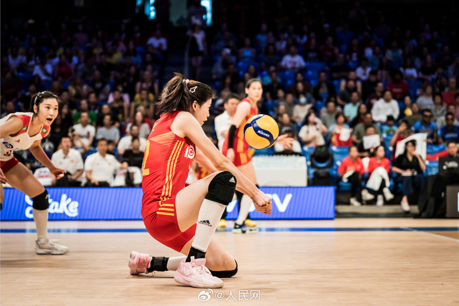 中國女子バレーが3対1でブラジルに勝利し、準決勝に進出