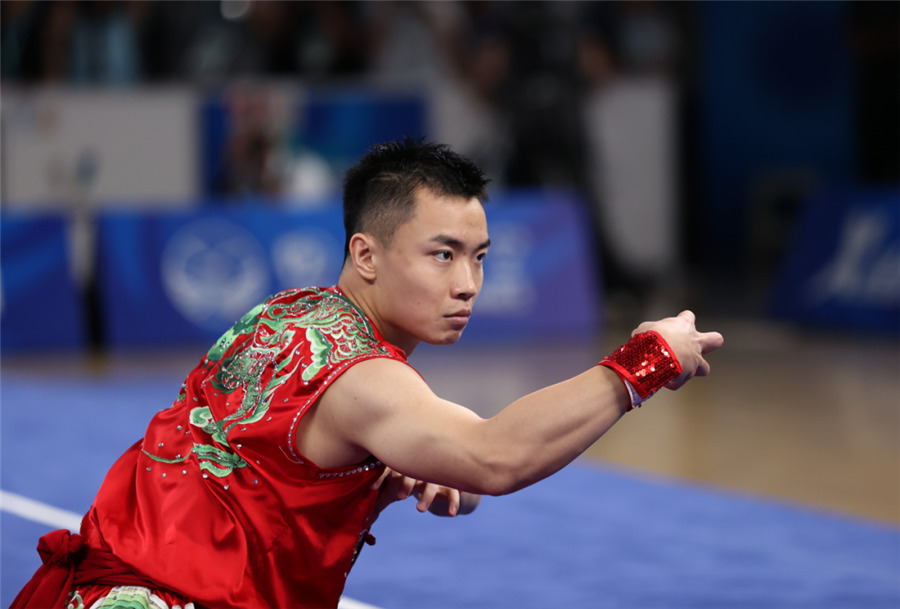 成都ユニバ初の金メダル！中國の曹茂園選手が武術(shù)の南拳で優(yōu)勝