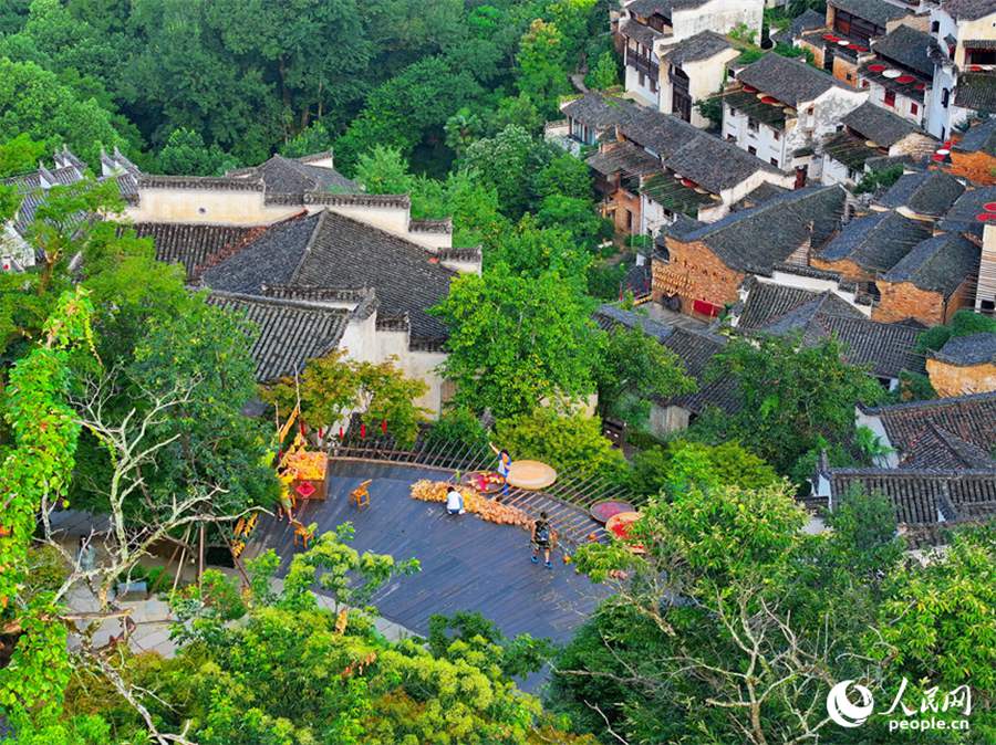 婺源の篁峰村　立秋を迎えた美しい農(nóng)村の風(fēng)景　江西省